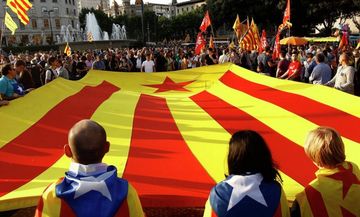 Guardian: Βουτιά 15% στον τουρισμό στην Καταλονία μετά το δημοψήφισμα