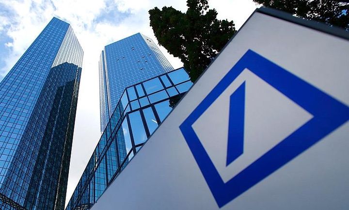 Η Cerberus απέκτησε το 3% της Deutsche Bank