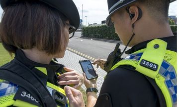 H Samsung, το smart police και τα ταξίδια αξιωματικών στην Κίνα