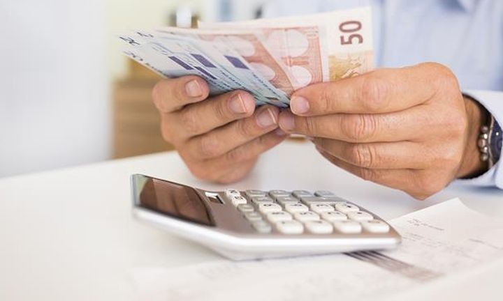 Στις 893.300 οι εγκεκριμένες αιτήσεις για το κοινωνικό μέρισμα