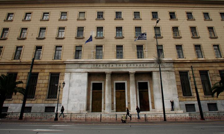 Για «προληπτικό πρόγραμμα» στήριξης μιλάει ο Στουρνάρας