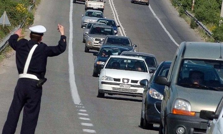 Tα μέτρα της Τροχαίας για την Πρωτοχρονιά και συμβουλές της ΕΛΑΣ στους οδηγούς