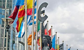 Mε την ισχυρότερη ανάπτυξη 7 ετών το 2017 στην Ευρωζώνη