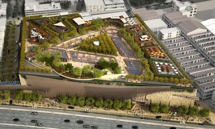 Κοντά στην εκκίνηση το mall δίπλα στην Ακαδημία
