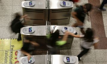 Ηλεκτρονικό εισιτήριο: Πότε θα κλείσουν οι μπάρες του μετρό