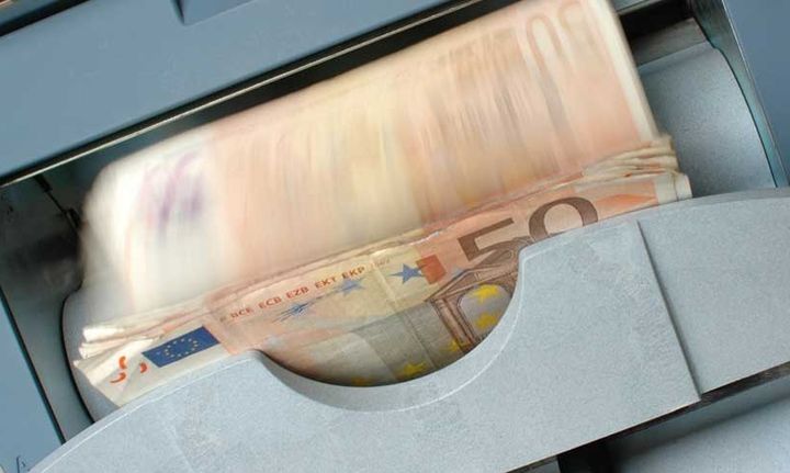 Capital controls: Στα «σκαριά» αύξηση μηνιαίου ορίου στα 2.300 ευρώ
