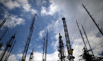 Ηλεκτρονικά πλέον η αδειοδότηση εγκατάστασης κεραιών