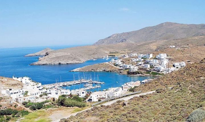 Στο «σφυρί» το Ξενία Κύθνου