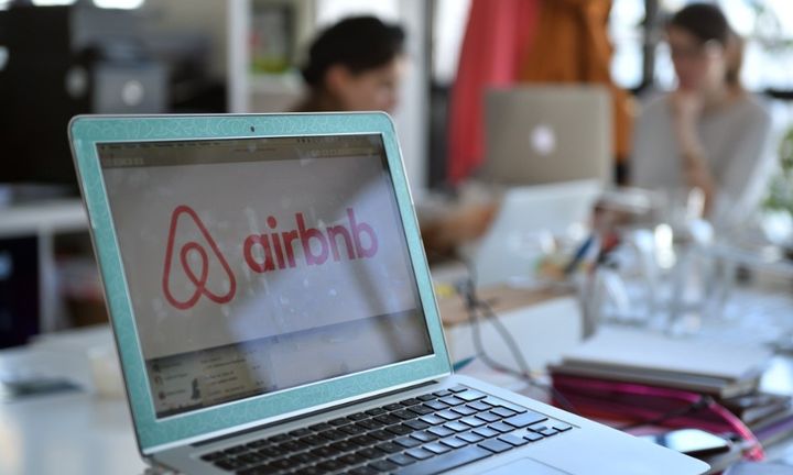 Airbnb: Ανοίγει η πλατφόρμα και οι εφοριακοί αρχίσουν τους ελέγχους 