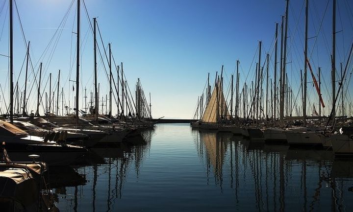 Μπαίνουν οι υπογραφές για τις μαρίνες σε Άλιμο και Χίο