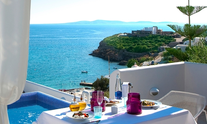 Ανοιχτές οι πύλες του πολυτελούς Grace Hotel Mykonos