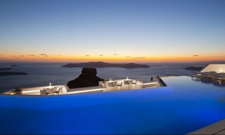 Το Grace Hotel Santorini ιδανικό για διακοπές ή μήνα του μέλιτος