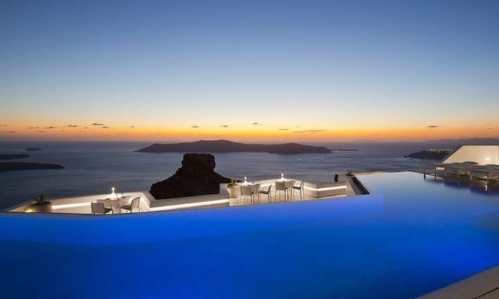 Το Grace Hotel Santorini ιδανικό για διακοπές ή μήνα του μέλιτος