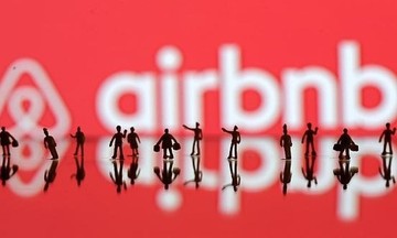 Airbnb: Συμμόρφωση ή πρόστιμο; – Τι πρέπει να κάνουν οι ιδιοκτήτες 