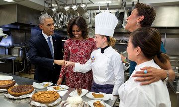 Οταν ο.... Ομπάμα έτρωγε ελληνικό γιαούρτι στο Καπιτώλιο