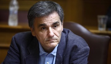 Ο Ευκλείδης ξαναθυμήθηκε τη φυματική σαραντοποδαρούσα