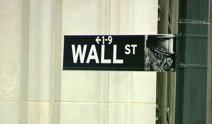 Στο κόκκινο η Wall Street εξαιτίας ανησυχιών για την οικονομία και την εκεχειρία με την Κίνα