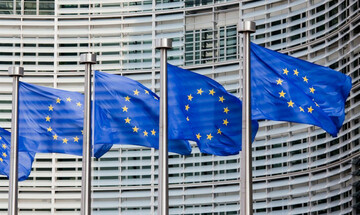 "Βυθίστηκε" η καταναλωτική εμπιστοσύνη στην Ε.Ε.