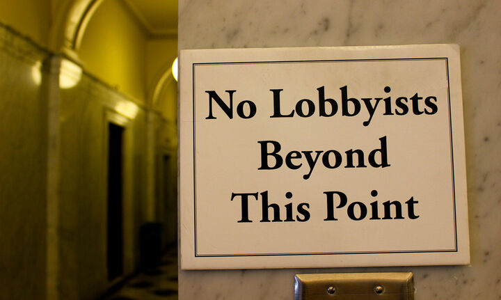Οι 10 εταιρείες που ξοδεύουν τα περισσότερα για lobbying 