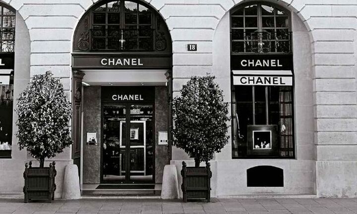 Φήμες για επικείμενη πώληση του οίκου Chanel