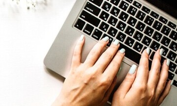 Φοιτήτρια στο κρατητήριο: Εργαζόταν ανασφάλιστη, την κατήγγειλε... ο εργοδότης 