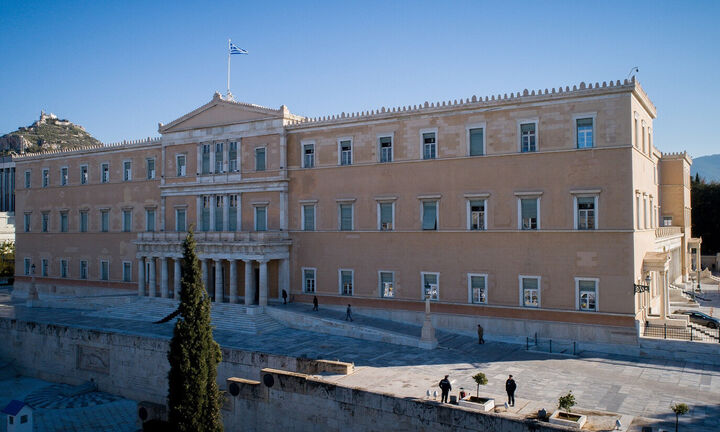 ÎœÎµ ÎºÎ±Î¸Ï…ÏƒÏ„Î­ÏÎ·ÏƒÎ· Î· Î½Î¿Î¼Î¿Î¸ÎµÏ„Î¹ÎºÎ® Ï€ÏÎµÎ¼Î¹Î­ÏÎ±