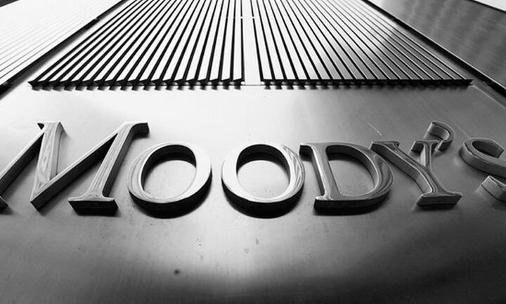 Moody’s: Η άρση των capital controls θετική για το αξιόχρεο των τραπεζών