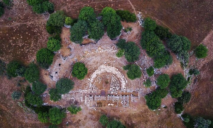 Πρωινό ξύπνημα με τα πρωτοσέλιδα των εφημερίδων