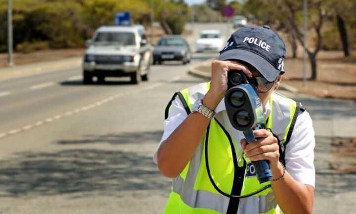 Έκτακτα μέτρα της Τροχαίας, με «μυστικούς» τροχονόμους για τις γιορτές