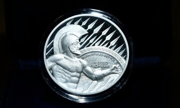 Στουρνάρας και Σταϊκούρας στην παρουσίαση του Νομισματικού Προγράμματος 2020