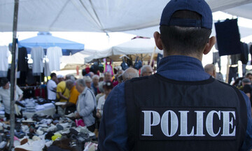 Παράνομα στην αγορά χιλιάδες είδη παραεμπορίου και πάνω από 4 τόνοι οπωροκηπευτικών