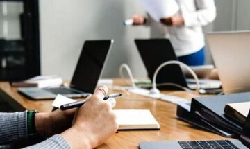 "Παράθυρο" για να πληρώνει το κράτος τους εργαζόμενους στον ιδιωτικό τομέα 