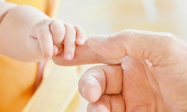 Σήμερα η πρώτη δόση του επιδόματος γέννησης σε 7.203 μητέρες
