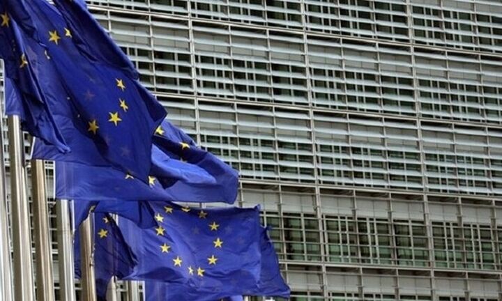 Ράβε-ξήλωνε στο Eurogroup σε αναζήτηση συμβιβασμού