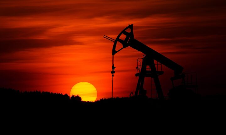 Συμφωνία στον ΟΠΕΚ ανεβάζει το πετρέλαιο
