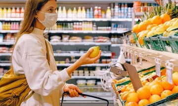 Κορονοϊός: Οι οδηγίες ΠΟΥ-ΟΗΕ για τρόφιμα και καταναλωτές