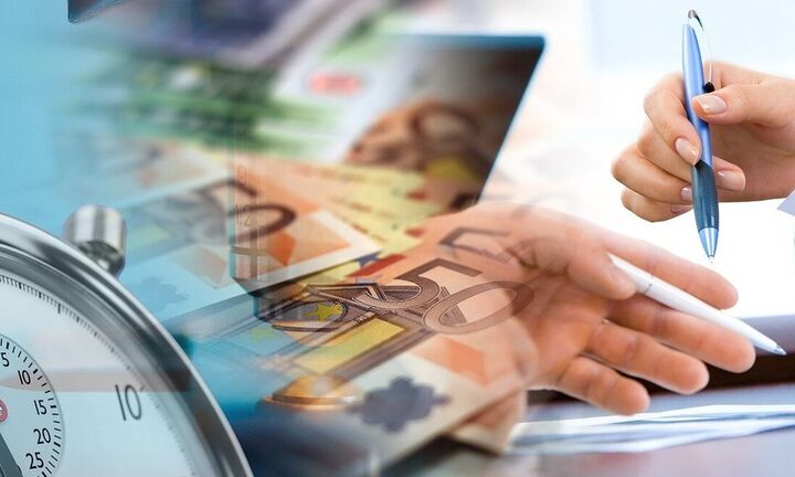 Βήμα προς βήμα η αίτηση για τα 800 ευρώ από τους επαγγελματίες (video)