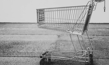 «Εκρηξη» στις πωλήσεις για τα διαδικτυακά σουπερμάρκετ