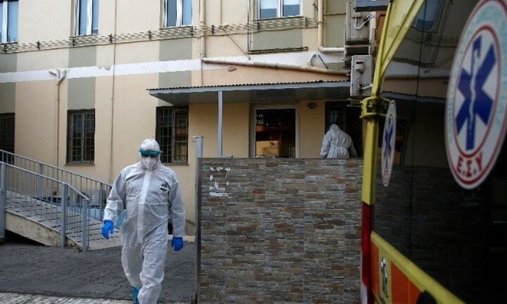 Στην κλινική στο Περιστέρι ο Σωτ. Τσιόδρας - Ασθενείς μεταφέρονται στο Νίμιτς