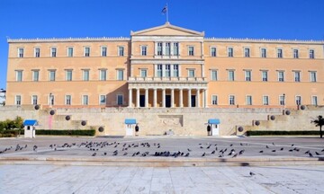 Δείτε ζωντανά την συζήτηση στη Βουλή για την αντιμετώπιση της πανδημίας του Covid-19