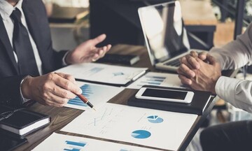 Οκτώ στις δέκα επιχειρήσεις περιμένουν μείωση εσόδων