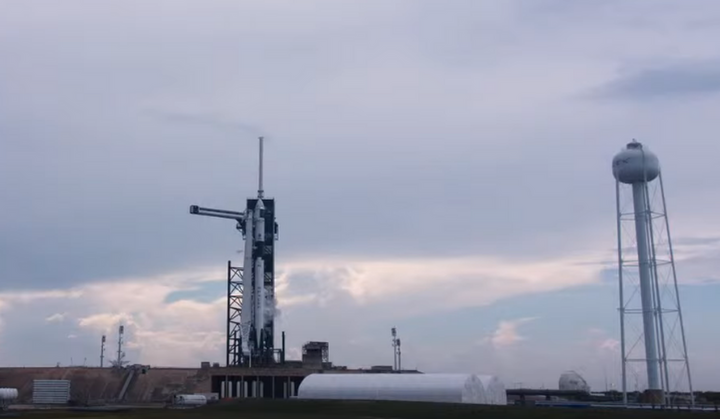 Αναβολή στο ραντεβού της SpaceX με την Ιστορία
