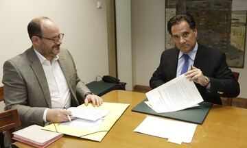 Μπήκαν οι υπογραφές για την επένδυση 60 εκατ. ευρώ στη Μύκονο