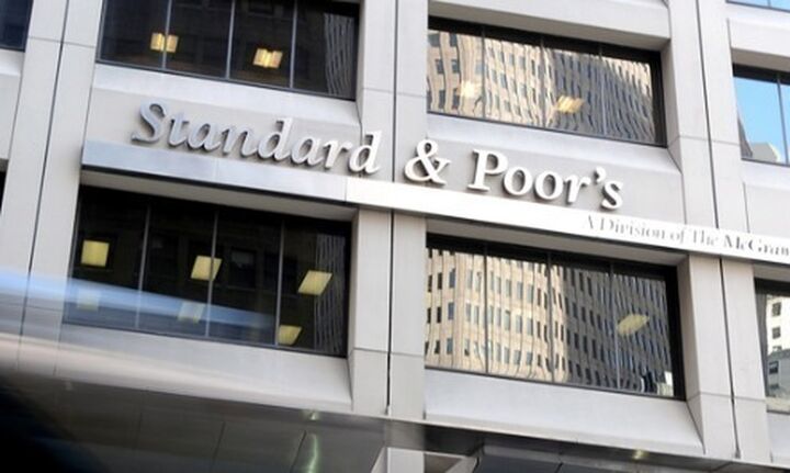 S&P: Οι τράπεζες παγκοσμίως θα έχουν ζημιές 2,1 τρισ. δολ. 