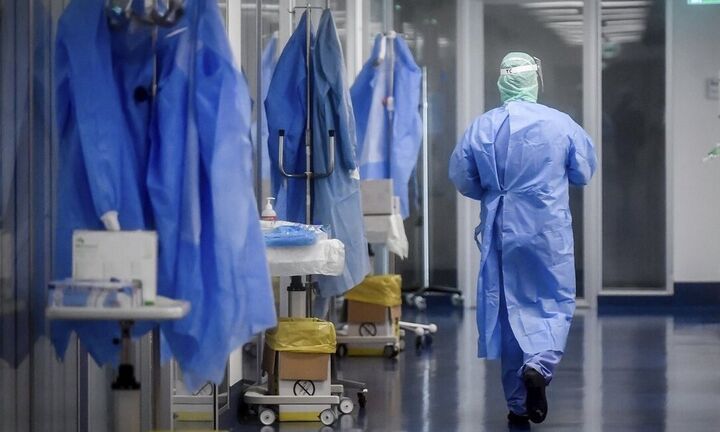 Εξαδάκτυλος: Δεν αποκλείεται να φτάσουμε τα 600 κρούσματα την ημέρα