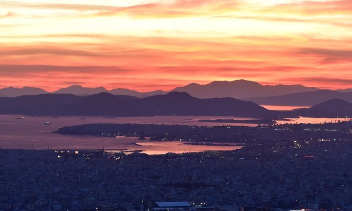 Σε ισχύ τα νέα μέτρα στην Αττική για τον κορονοϊό - Μάσκες (σχεδόν) παντού