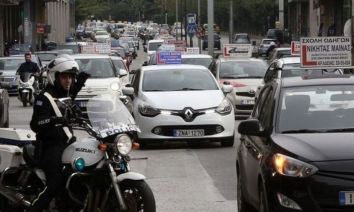 Βγήκαν ψηφιακά πάνω από 90.000 προσωρινές άδειες οδήγησης