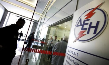 Χαρίζει πάγια, κάνει εκπτώσεις στο ρεύμα η ΔΕΗ – Δείτε σε ποιους