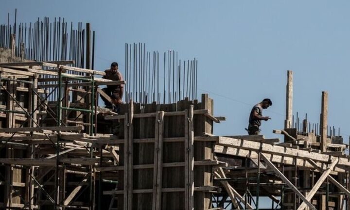 ΕΛΣΤΑΤ: Αυξήθηκε 12% ο αριθμός των οικοδομικών αδειών τον Ιούλιο