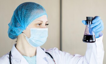 Επιταχύνεται η ευρωπαϊκή έγκριση στο εμβόλιο Pfizer - BioNTech